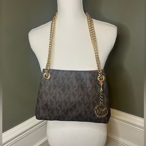 Michael Kors jet setter chain shoulder to messenger purse